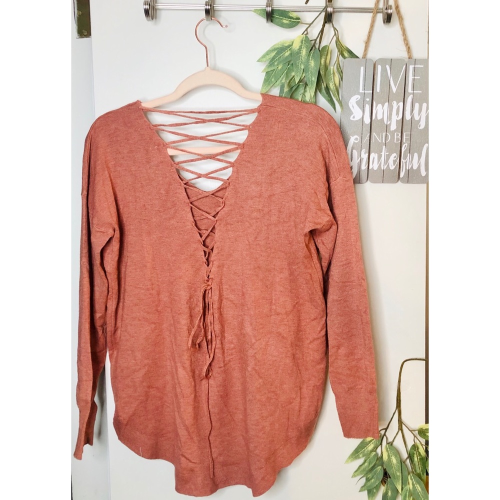 Lace down tie in back sweater ✨